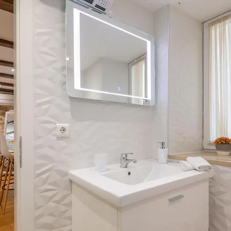 2 - Luxury With Terrace In Heart Of Apartment Split