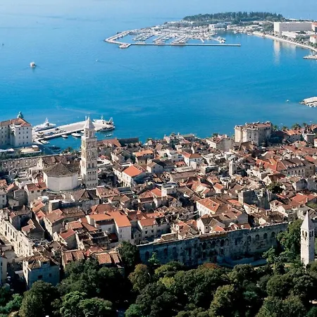 2 - Luxury With Terrace In Heart Of Split