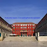 2 - Luxury With Terrace In Heart Of Apartamento