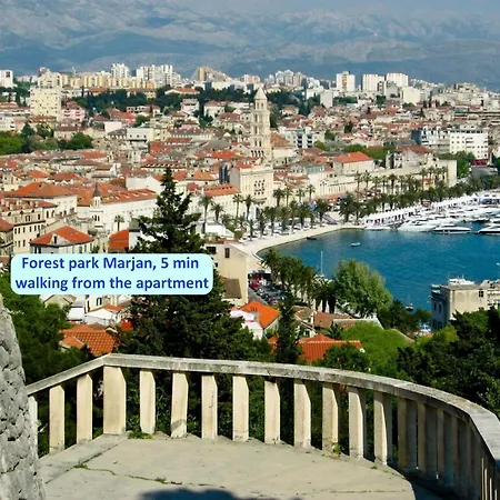2 - Luxury With Terrace In Heart Of Apartmán