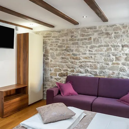 2 - Luxury With Terrace In Heart Of